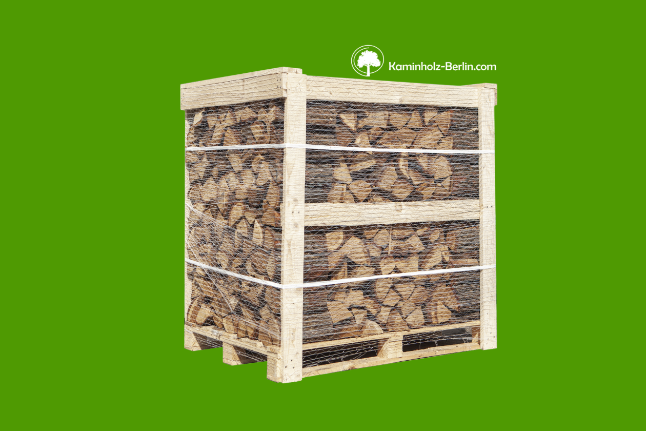 Brennholz auf Palette